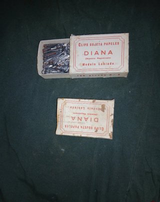 Cajas de Clips Vintage Diana Modelo Labiado