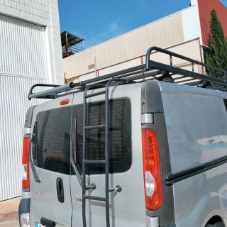 Baca Nissan Primastar
