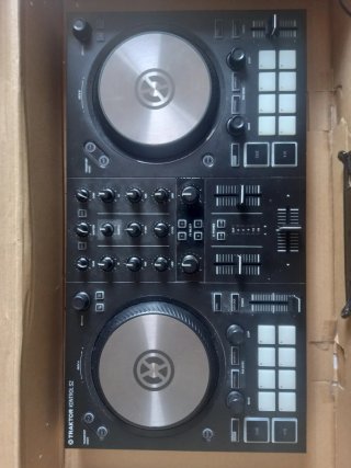 Controladora DJ Native Instruments Traktor S2 MK3