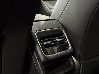 Ebro S700 1.6 TGDI Luxury 7 DCT