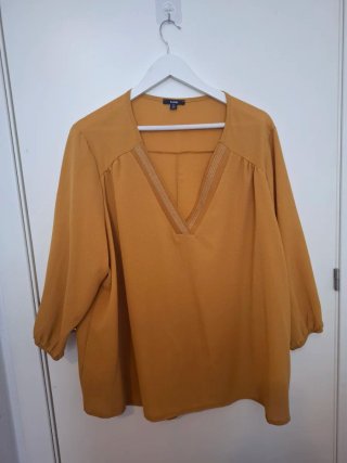 Blusa Kiabi Mostaza Talla XXXL