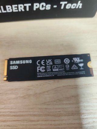 2TB Samsung 980 PRO NVMe (52h Uso) casi nuevo