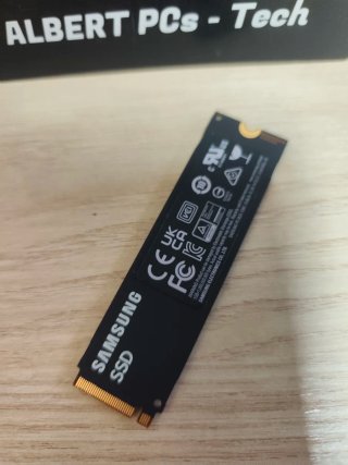 2TB Samsung 980 PRO NVMe (52h Uso) casi nuevo