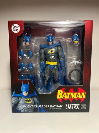 Figura Mafex Knight Crusader Batman