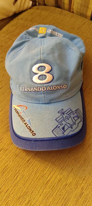 Gorra Fernando Alonso Renault Nº 8