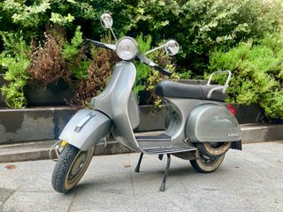 Vespa P200E DS (1980) - Clásica ¡Lista para rodar!