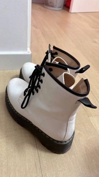 Botas Dr. Martens Blancas con Plataforma