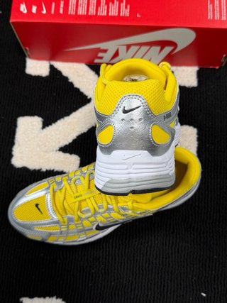 Zapatillas Nike P6000 Amarillas y Plateadas 41