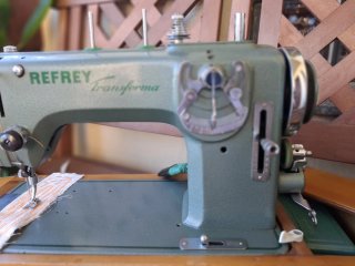 Máquina de coser Refrey Transforma