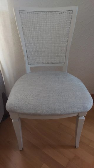 Mesa de Comedor Redonda y 4 Sillas