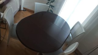 Mesa de Comedor Redonda y 4 Sillas