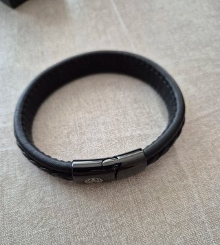 Pulsera de Cuero Trenzado Negra