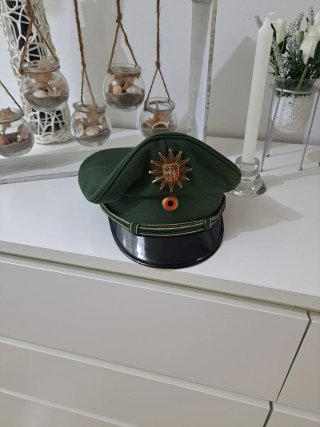 Gorra de plato militar oriental