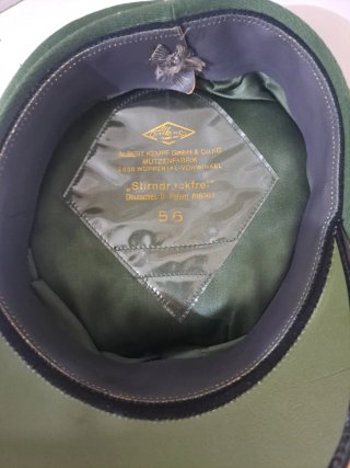 Gorra de plato militar oriental