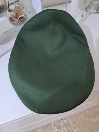 Gorra de plato militar oriental