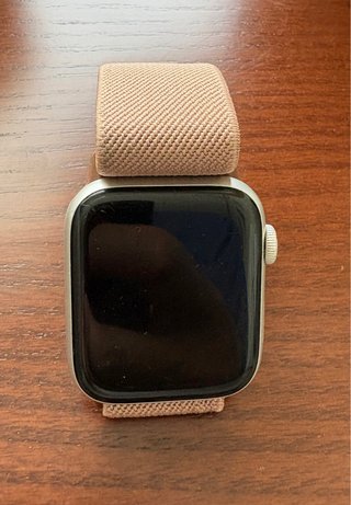 Apple Watch con correa elástica