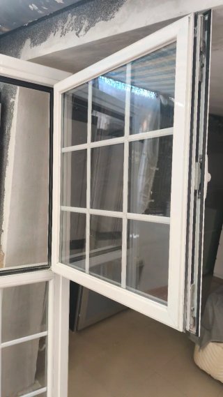 Ventana con fijo