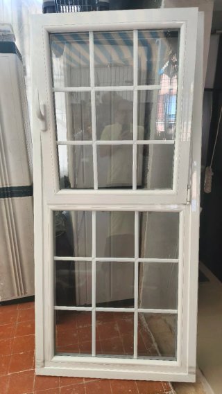Ventana con fijo