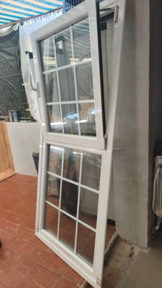 Ventana con fijo