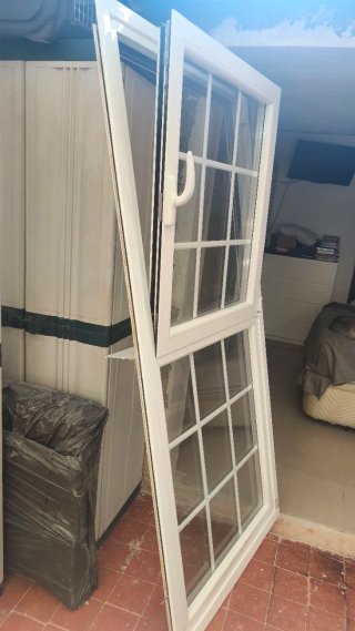 Ventana con fijo