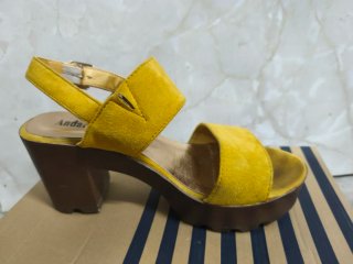 Sandalias Andares Amarillas
