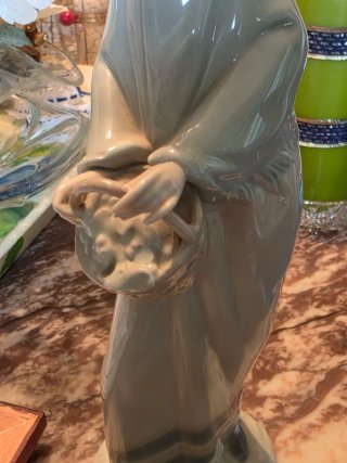 Figura de Porcelana Madre Boliviana
