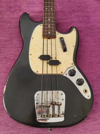 Bajo Mustang 1966