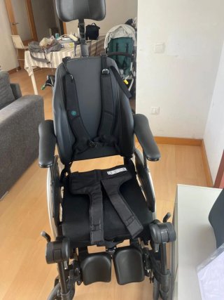 Silla basculante prácticamente nueva