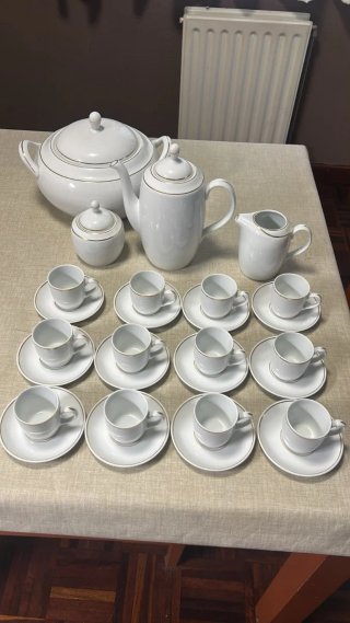 Juego de café porcelana con sopera y tetera