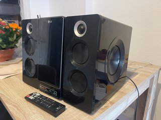Altavoces LG FA168