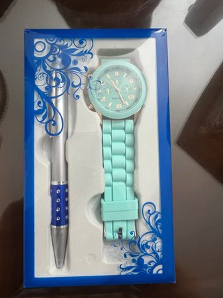 Reloj y Bolígrafo sin usar