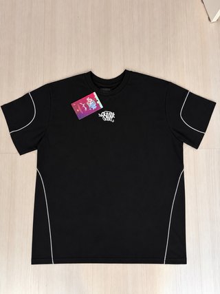 Camiseta Syna World Negra