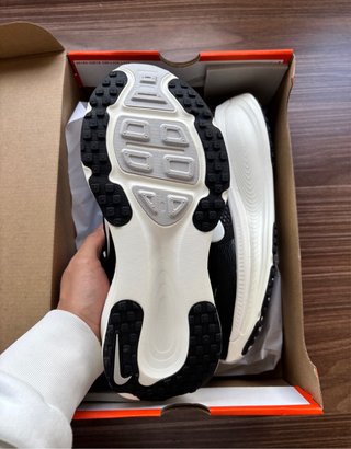 Zapatillas Nike Vomero 18 Talla 43