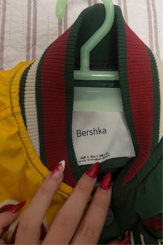Chaqueta Bomber Bershka Varsity