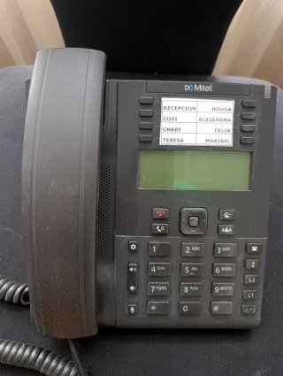 Teléfono de oficina Mitel