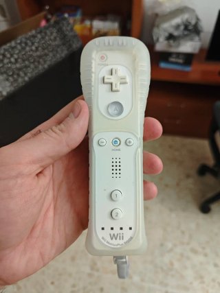 Mando Wii Remote Plus con Funda