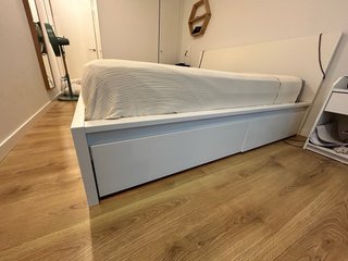 Cama Malm con 4 cajones 180x200