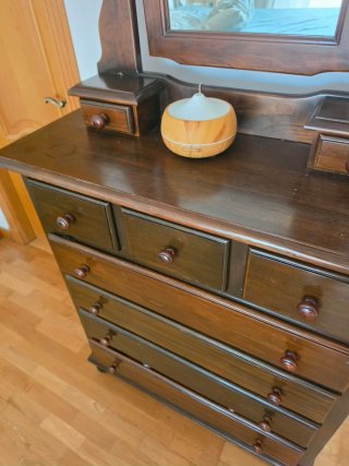 Cómoda de Madera con Espejo