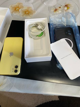 iPhone 11 Gold Como Nuevo