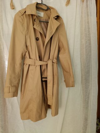Gabardina Stradivarius Beige