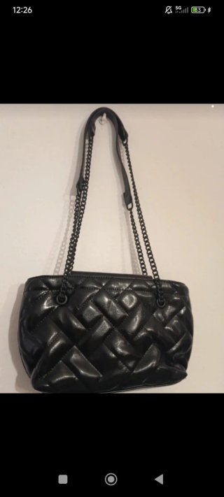 Bolso negro charol Parfois