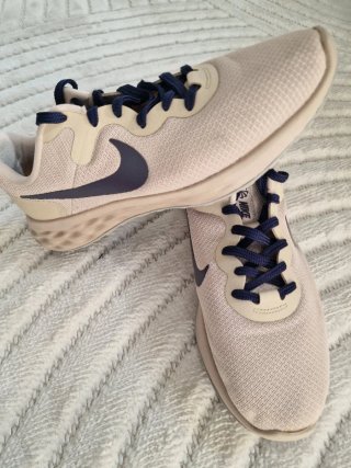 Zapatillas Nike Beige