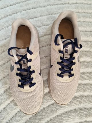 Zapatillas Nike Beige