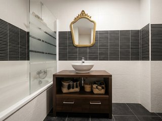 Piso de 4 hab. como nuevo para entrar a vivir gara