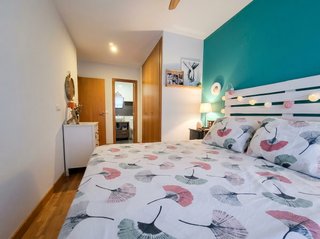 Piso de 4 hab. como nuevo para entrar a vivir gara