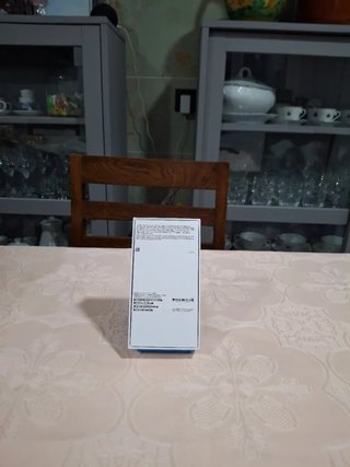Caja iPhone 14 Pro DORADO