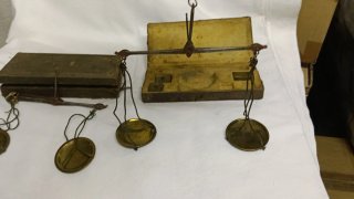 Set de 2 Balanzas de Precisión Antiguas