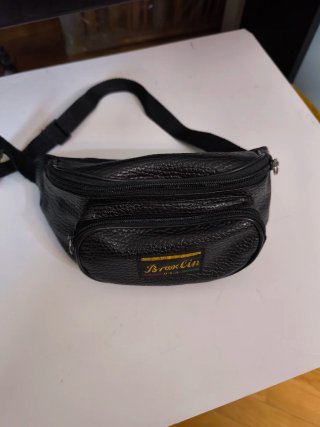 Riñonera Broklin Negra