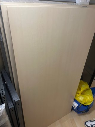 Scrivania e Sedia da Ufficio