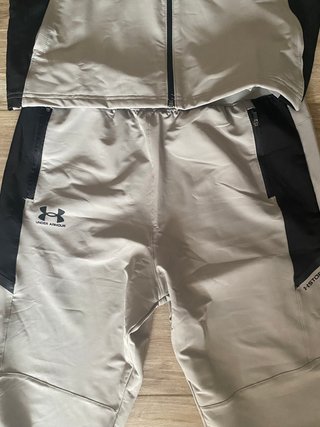 Chándal Under Armour Gris y Negro